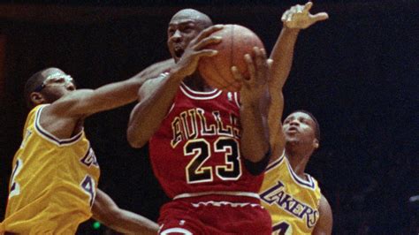 1991 Finals Game 5: Jordan, Pippen lead Bulls to first title.